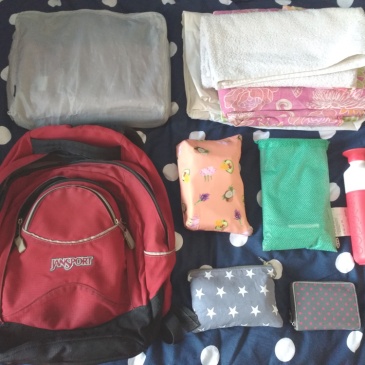 Overview of my bag and the things I packed